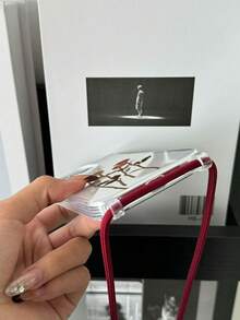 1 st. vintage-snoddskal med röd ros och blommagren, transparent skal med upphöjd linsskyddsring, inbyggt hål för snodden, mjukt TPU-skal med luftkudde som förhindrar fall, justerbart 4 mm vinrött snoddskal, lämplig för iPhone 17/17 Pro/Air/17 Pro Max/16/16 Pro/16 Plus/16 Pro Max/15 Pro Max/15 Pro/15 Plus/11/12/13/14/15 - Multifärgad - Visa 8