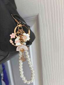 1pc Women Fashion Faux Pearl Sakura Rabbit Keychain Bag Charm, Elegant Beaded Keyring Accessory Backpack Earphone Car Accessories School Pearl Cute Goth Y2k - 彩色 - 查看 5