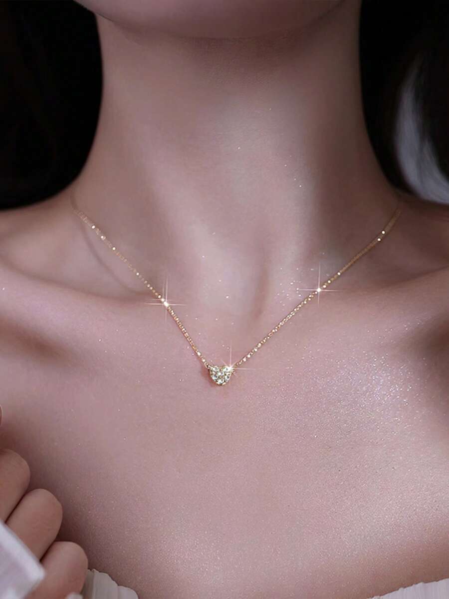 1pc S925 Sterling Silver Minimalist Romantic Heart Necklace, Women's Petite Sweet Elegant Cubic Zirconia Inlaid Heart-Shaped Clavicle Chain Necklace, Exquisite Gift - Love - View 1