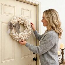 Vòng hoa bướm bằng vải bố, thích hợp để trang trí ngoài trời. - vòng hoa vải bố - Xem 2