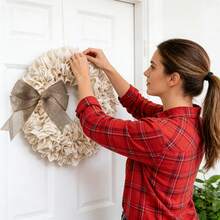 Vòng hoa bướm bằng vải bố, thích hợp để trang trí ngoài trời. - vòng hoa vải bố - Xem 5