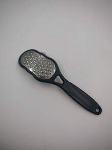 قرادة قدم من الفولاذ المقاوم للصدأ احترافية قطعة واحدة، تصميم مقاوم للرذاذ، مقبض إرجونومي، سطح كاشط خشن وناعم - مصنوعة من مواد بلاستيكية متينة، مناسبة لعناية القدم واليد في المنزل - هدية مثالية للتخرج وعيد الحب وأعياد أخرى - متعدد الألوان - مشاهدة 10