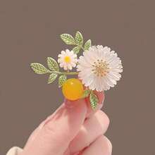 Red Rose Brooch, Vintage Red Rose Flower Bee Brooch, Anti-Slip Clothing Accessory, Wedding Brooch, High-End Gift Pin