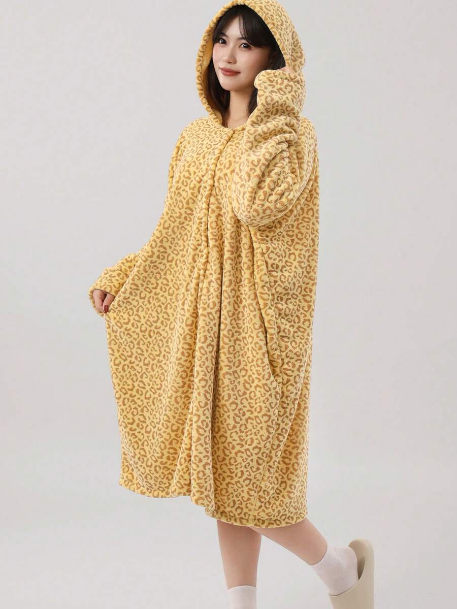 1pc Women's Leopard Print Hooded Coral Fleece Bathrobe, Practical & Versatile Couple Robe Bathroom Decor - Mustard Yellow - View 1