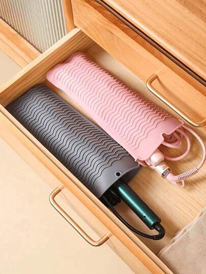 1pc Silicone Heat Resistant Straightener Protective Case, Travel Curling Iron Non-Slip Mat, Curling Iron Stand, Flat Iron Travel Organizer Bag, Upgraded Version With Hanging Storage, 1pc Heat Resistant Straightener Clamp Cover, Curling Iron Mat