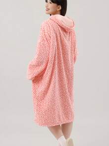 1pc Women's Leopard Print Hooded Coral Fleece Bathrobe, Practical & Versatile Couple Robe Bathroom Decor - Mustard Yellow - View 4