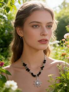 1件银色镂空太阳天然水晶石项链 - 黑色蝴蝶款 - 查看 12