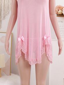 Set de 2 piezas de lencería transparente con adorno de encaje y moño, con tanga a juego, una opción perfecta para ropa de dormir - Rosa - Ver 2