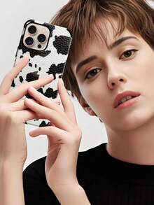 Cow Pattern 1pc Creative Black & White Milk Pattern Phone Case, Fashionable Minimalist Cute Elements, Ultra-Soft Leather Texture, Compatible With IPhone/ Galaxy S24 Ultra, 17 Pro Max/16 Pro Max/12 Pro/13/14 Plus/15 Pro Max/16 Pro Max/11/13 Pro - Black and White - View 11