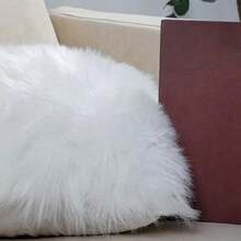1 pieza Almohada de peluche de lujo de piel sintética - Funda esponjosa y realista con cierre de cremallera, lavable a máquina, cálida para invierno, decoración para cama, sofá y sillón (relleno no incluido) - Accesorio elegante - Blanco - Ver 3