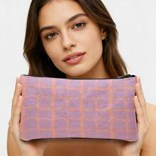 1个女士旅行化妆包，2D印花，便携式拉链化妆品和洗漱用品收纳袋，多用途，适合旅行、健身和日常使用 - 杏色 - 查看 15