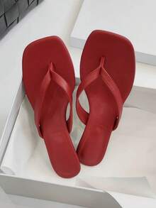 Versatile New Simple Summer Thong Sandals For Women, Kitten Heel Mid Heel Toe Post Glitter Flip Flops, Thin Heel - Burgundy - View 2