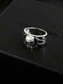 Skull Ring, Vintage Fashion Accessory, Fearless Punk Rock Style - Antique Silver - View 4