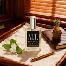 Universal Men's And Women's Fragrance, Featuring A Blend Of Floral And Fruity Scents, Incorporating The Aromas Of Apples, Pineapples, Blackcurrants, Etc., As Well As The Refreshing Scent Of Jasmine. Suitable For Various Occasions Such As Daily Life And Dates, Its Fragrance Is Long-Lasting And Refreshing And Pleasant. Suitable For Both Men And Women. It Is The Best Gift For Valentine's Day And An Indispensable Choice In The Autumn And Winter Seasons. Directly Sold By The Brand, Specially Supplied By The Manufacturer. - 1PC - View 3