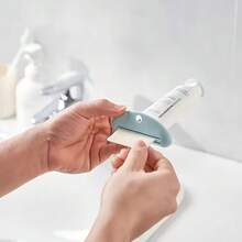 4pcs Toothpaste Squeezer, Toothpaste Clip, Facial Cleanser & Hand Cream Dispenser, Manual Squeeze Tube Roller, Home Use - Multicolor - View 10