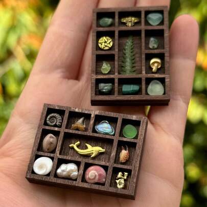 1pc Miniature Wooden Trinket Shelf Wooden Display Shelf, Variety Grids Compartment, Mini Jewelry Holder, Crystal Decor Tray, Easy To Use, Ideal Gift For Mini Things Lover, Meet The Child's Reception Hobbies, And Establish Good Reception Habits In Play.