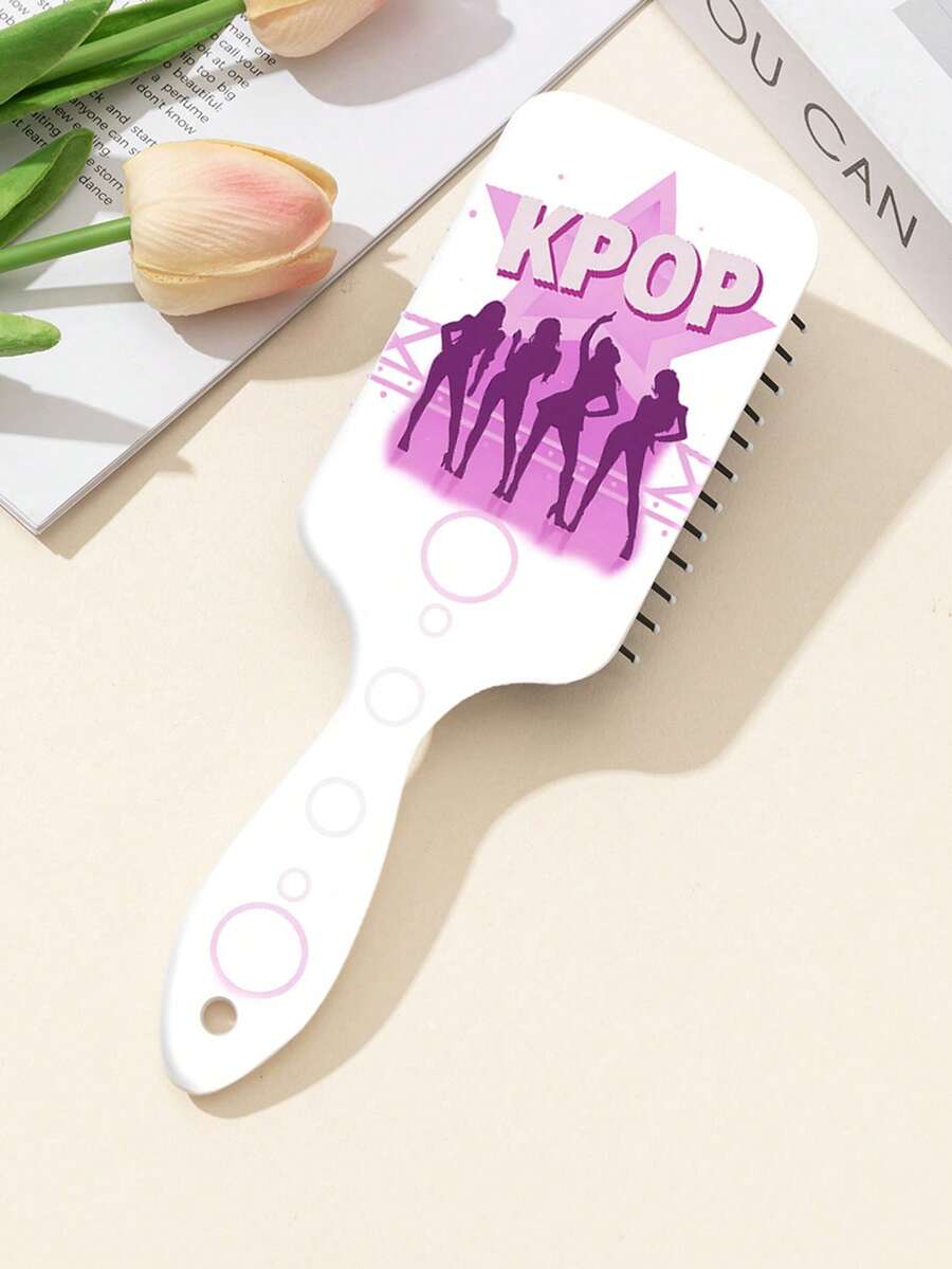 K-Pop 女巫猎人图案气垫按摩发梳，K-Pop 风格头皮按摩梳，防静电，耐用 ABS 手柄和尼龙刷毛，适合所有发质，高品质气垫梳 - 彩色 - 查看 1