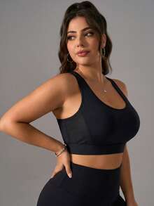 Zimi Collection حزمة حمالة صدر رياضية بدون أسلاك للنساء بمقاسات كبيرة 1XL-5XL سوداء من الشبك بتصميم ظهر سباق مع فتحة خلفية وإغلاق قابل للتعديل بخطاف وعين للتمارين الرياضية في الجيم واليوغا والجري - الأسود - مشاهدة 1