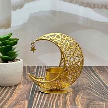 1个复古金属星月镂空设计装饰烛台，适合节日、卧室、客厅装饰，可用作生日、毕业、节日、开斋节、生日礼物等。