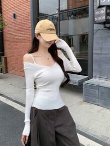 Sexy Shoulder-Revealing Fitted Slim Knit Sweater Top - White - View 3