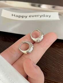 1 Đôi bông tai bạc kiểu dáng cổ điển tối giản hình học, thích hợp cho các bạn gái trẻ đeo hàng ngày và trong các dịp lễ hội. - Hình học B - Xem 5
