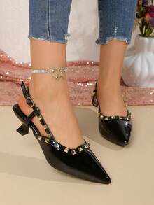 Sandálias de salto agulha com bico fino e rebites, modelo 2025, elegantes e modernas para mulheres. Salto alto sexy e estiloso. - Preto - Ver 1