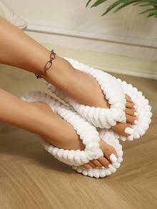 Soft & Comfortable 3D Striped Unisex House Slippers - Flip Flops, Suitable For All Seasons, Soft EVA Non-Slip Sole - Great Gift For Holidays And Birthdays