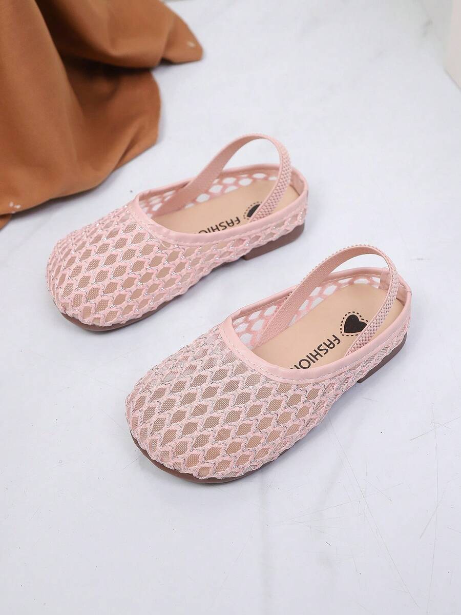 1双女童2026新款网眼镂空平底套脚凉鞋，透气防滑软底，适合小女孩夏季户外/沙滩穿着 - 粉色 - 查看 1
