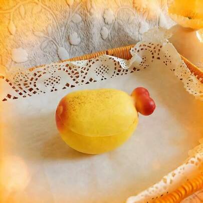 2个/套 超柔软可爱香蕉慢回弹挤压减压玩具，软萌指尖游戏，情人节、新年、生日、圣诞节、万圣节完美礼物 - 男女通用