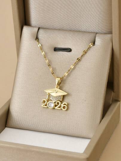 1 pieza Collar de acero inoxidable con gorra de graduación de circonita cúbica de moda, temporada de graduación, 2026, vacaciones de invierno, collar unisex, joyería dorada, collar dorado, verano, Día de San Valentín, regalo, playa, para amante, para amigo