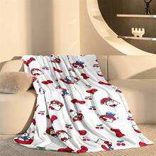 SANRIO 这款Hello Kitty主题法兰绒毯以白色为底色，饰有Hello Kitty图案，并点缀着樱桃、蝴蝶结等元素。整体风格柔和甜美，给人以治愈之感，兼具温暖和柔软的特点。可用作沙发毯、午睡毯或床上装饰。 - 彩色 - 查看 8