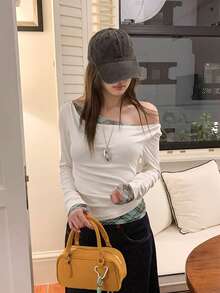 女士休闲白色长袖T恤，春夏新款，独特格子拼接不对称肩部设计 - 白色 - 查看 2