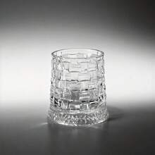 Roterande whiskyglas med vävd textur