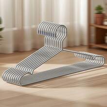 20个金属衣架，简约纯色，适合家庭使用