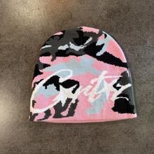 1顶小众字母针织帽，男女通用，秋冬季保暖，适合休闲、街头风、情侣装、学生等场合。 - 彩色 - 查看 8