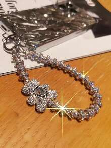 1件镶满水晶的熊形水钻手链，时尚奢华的腕间饰品，可作为礼物送给母亲、家人、朋友，生日、情人节皆宜。 - 彩色 - 查看 6