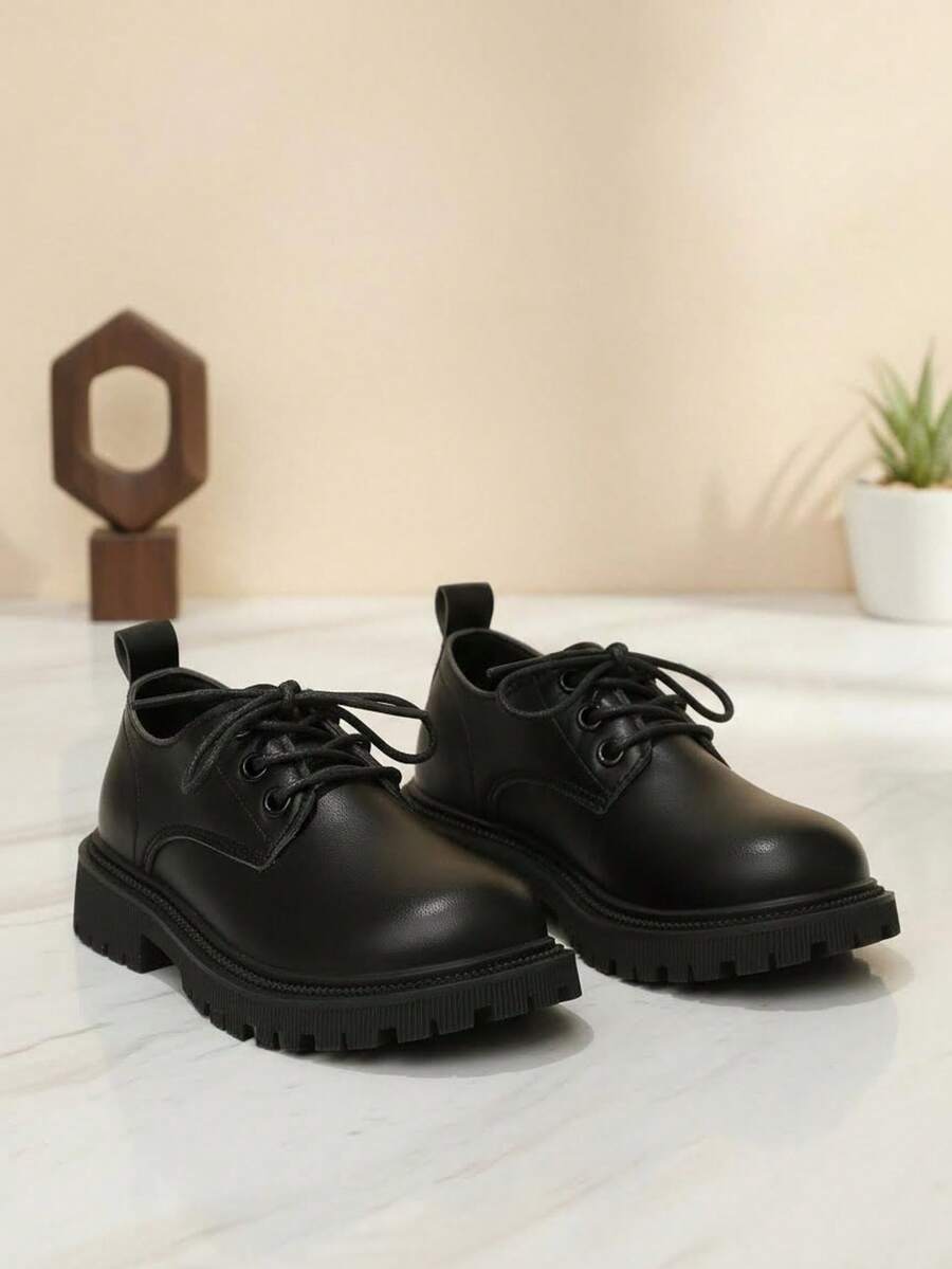 Nuevos zapatos Oxford tipo mocasín estilo británico negro mate para niños, de cuero sintético transpirable de alta calidad con diseño de cordones, punta redonda para protección del pie, suela gruesa de goma antideslizante y resistente al desgaste con ligero aumento de altura; unisex para estudiantes, adecuado para niños de 3-16 años, uso en todas las estaciones, versátil para campus, uso diario en interiores y exteriores - Negro - Ver 1