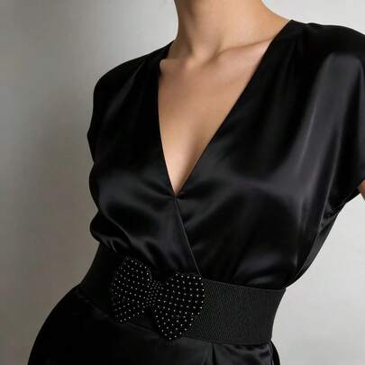 1条女士黑色珍珠蝴蝶结弹力腰带，百搭连衣裙、衬衫，优雅舒适，四季皆宜。