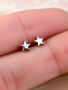 一对不锈钢小兔子耳钉，多种款式可选，包括小动物、海洋、花朵、昆虫、蝙蝠、蜘蛛网、钻石牙齿、心电图、猫狗爪印、蝴蝶、草莓、向日葵、叶子等几何图案耳钉，男女皆宜，还有章鱼、蜗牛、郁金香、心形、星星等迷你耳钉。 - 一對不鏽鋼小耳環 - 查看 38