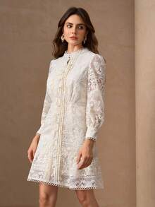 优雅奢华刺绣花卉装饰领口女式连衣裙