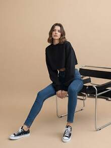 Minimalist And Elegant: Skinny Jeans For Everyday Wear - Blue - View 4