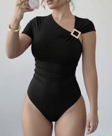 Boddy elegante con detalle de hebilla, manga corta y licra Cali - Negro - Ver 1