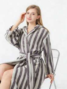 1pc Striped Hooded Bathrobe, Comfortable Loungewear, Large Bath Towel, Hotel Couple Sleepwear, Autumn/Winter - Multicolor - View 3