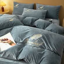 Feathers - Light Gray