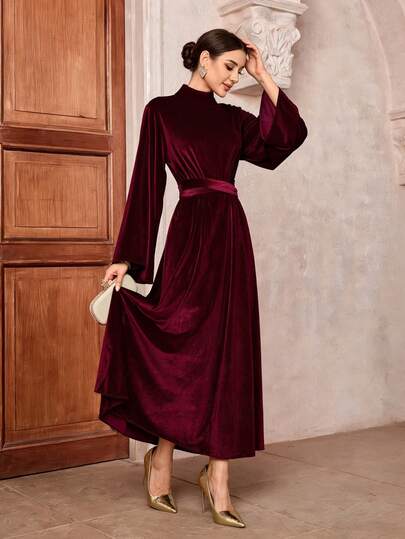Women's Elegant Dignified Velvet Collar Waist Slimming Flared Sleeve Arabic Style Dress With Belt, Quick Ship