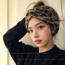 实用时尚保暖蓬松豹纹发带 - 宽交叉扭结针织发带，女士时尚发饰，适合日常佩戴、通勤、健身、瑜伽、跑步、旅行、购物、上学、工作、户外活动，春秋季适用 - 彩色 - 查看 1