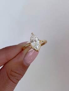 1枚经典优雅的925纯银镶嵌锆石戒指，精致独特，是女士参加派对和晚宴的完美之选，做工精良，是送给女友的理想周年纪念礼物。 - 半包馬眼 - 查看 5