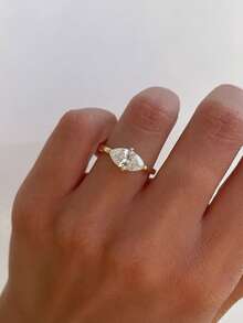 1枚经典简约锆石925纯银戒指，精心打造，专为女性设计，是完美的派对配饰和送给女友的周年纪念礼物。 - 簡約馬眼 - 查看 6