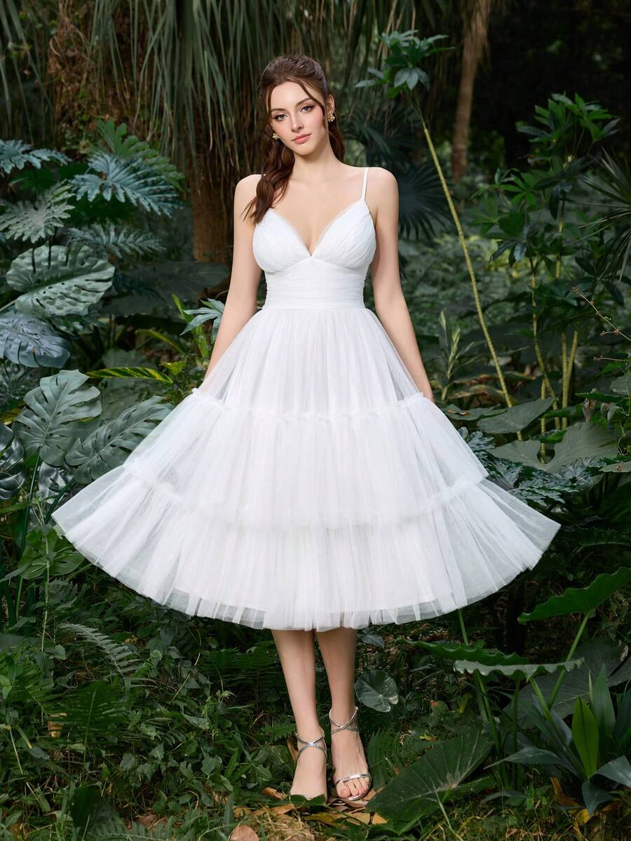 Faeriesty 优雅白色多层薄纱中长款V领无袖A字网纱派对连衣裙，适合派对、婚礼宾客、海滩、度假等场合。 - 白色 - 查看 1