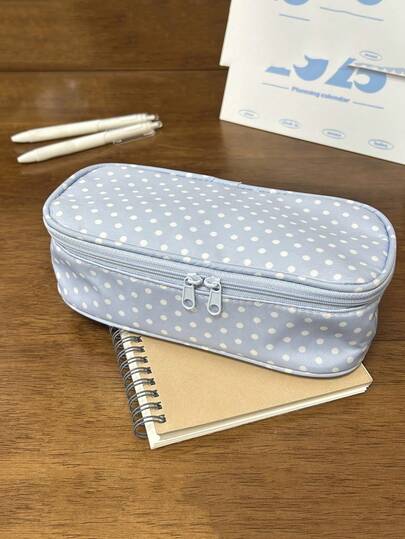1 hộp bút chấm bi màu xanh nhạt có khóa kéo dành cho bé gái - Túi đựng văn phòng phẩm bằng vải mềm mại, thích hợp cho trường học, du lịch và sử dụng hàng ngày - Túi đựng đồ kiểu Hàn Quốc dễ thương dùng để đựng mỹ phẩm và phụ kiện.